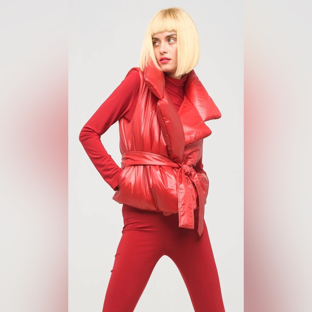MAKE AN OFFER! RED M/L NORMA KAMALI ICONIC SLEEPING BAG PUFFER VEST $300!